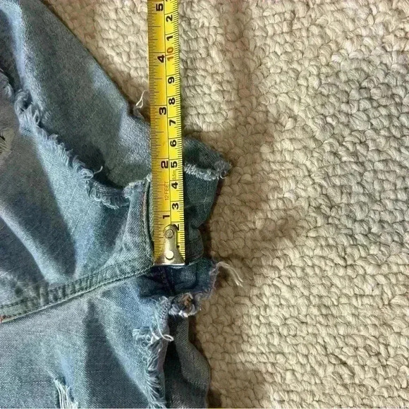 Abercrombie & Fitch Jean Shorts Size 4. Distressed. Vintage. Denim. - Picture 8 of 8